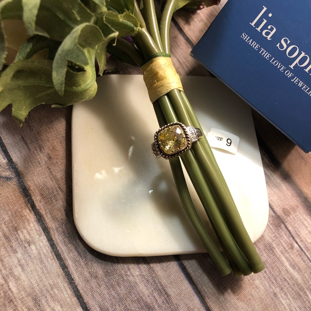 Lia Sophia Lemon Yellow ring